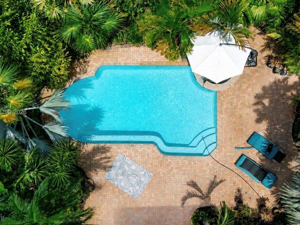 2400 NE 5th Ave , Wilton Manors, FL 33305