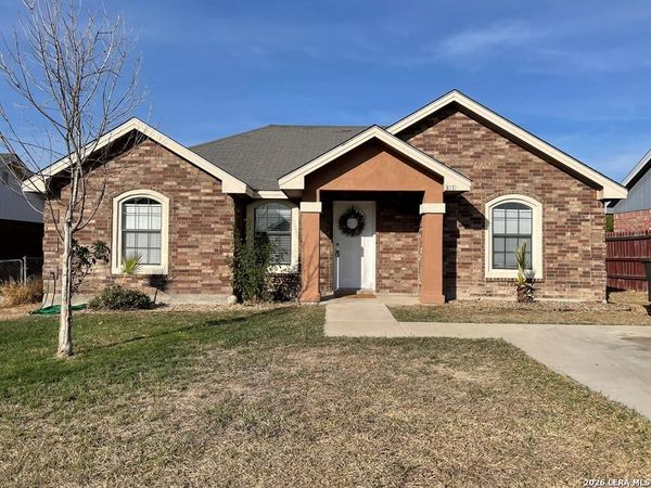 3071 Alvin Circle, Eagle Pass, TX 78852
