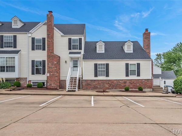 176 Pheasant Point Boulevard, O'Fallon, MO 63368