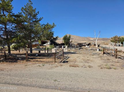 138 4th Avenue, Yerington, NV 89447 Photo