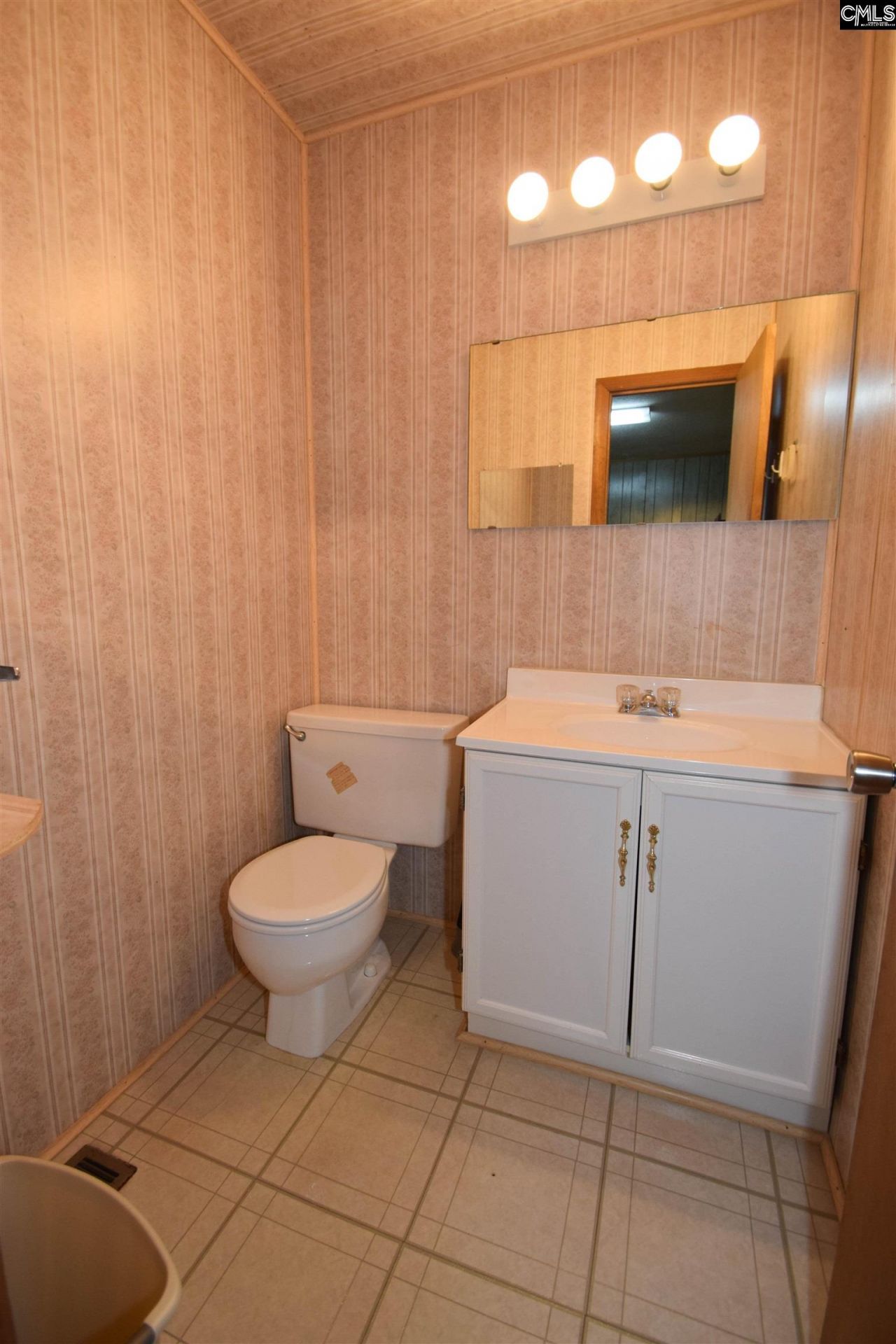 24 Langley Circle Photo 36