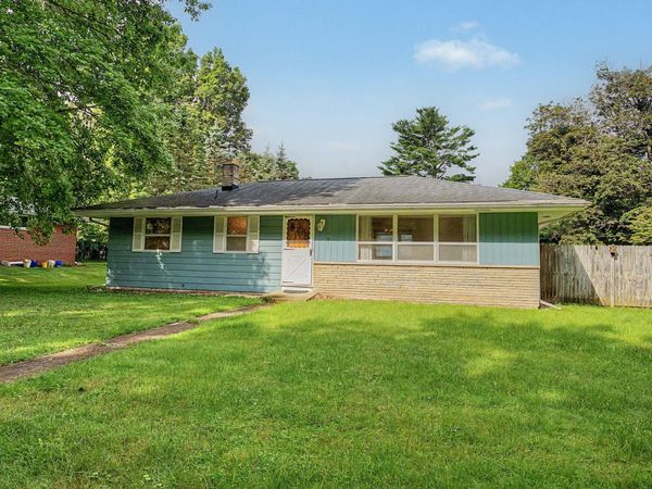 808 Jones Street, Marshall, MI 49068