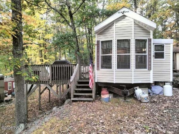 105 Viking Drive , Milford, PA 18337