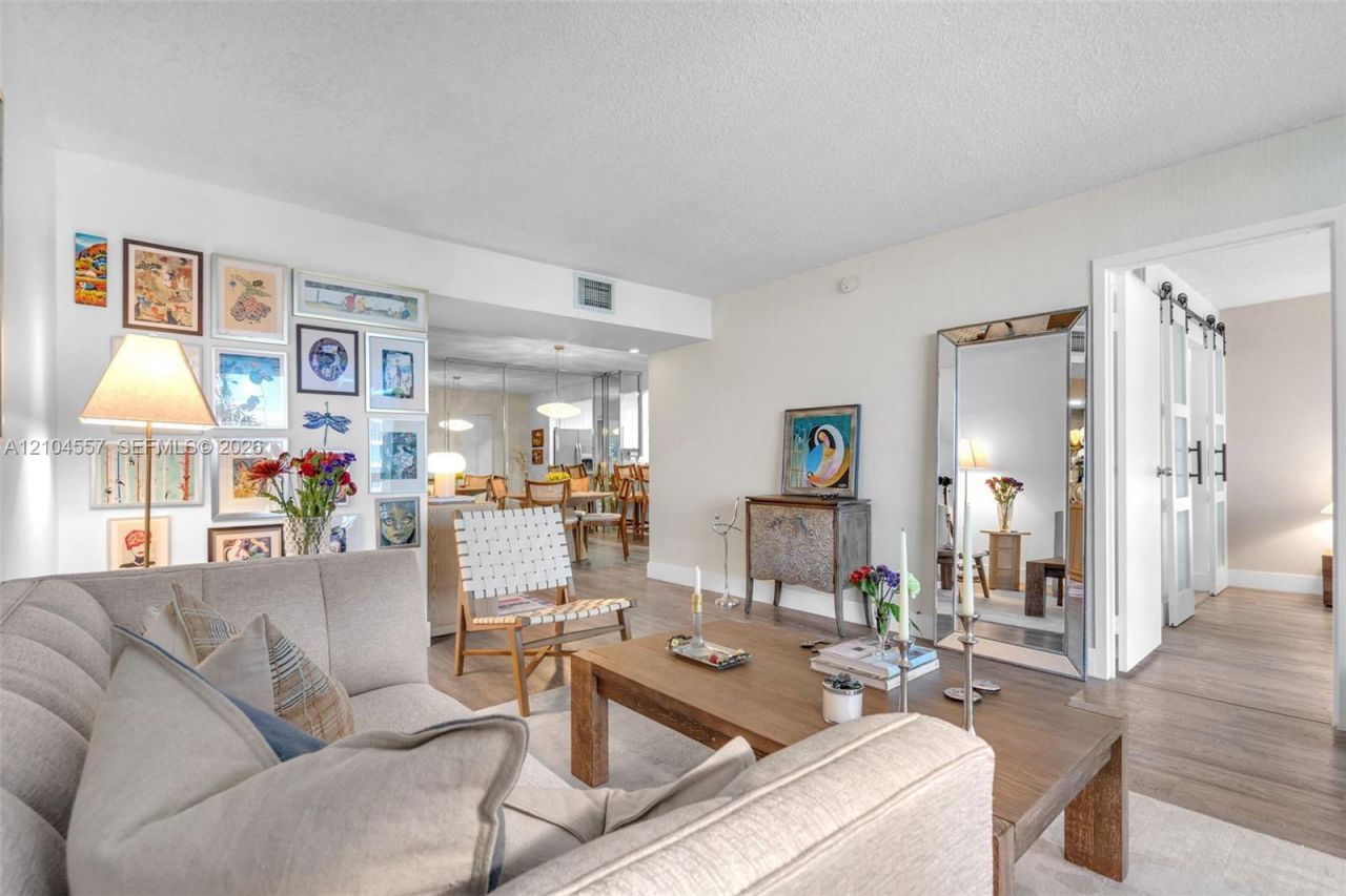 2333 Brickell Ave, Unit 1808, Miami, FL 33129 Photo