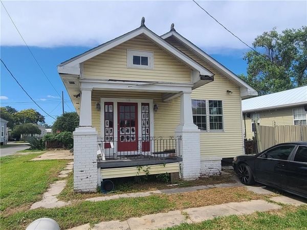 518 ESTEBAN Street , Arabi, LA 70032