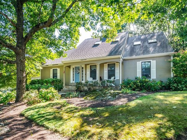30 Surrey Rd, Winchester, MA 01890