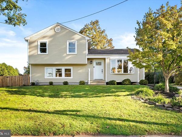 120 SUSAN DRIVE, EWING, NJ 08638