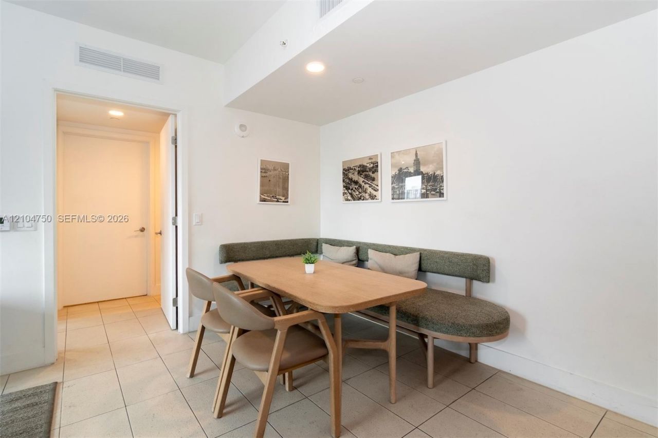 159 NE 6th St , Unit 2905, Miami, FL 33132 Photo