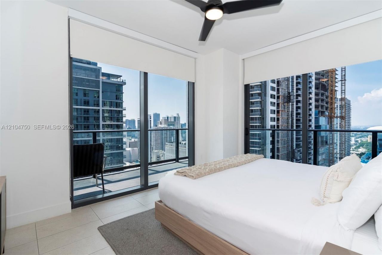 159 NE 6th St , Unit 2905, Miami, FL 33132 Photo