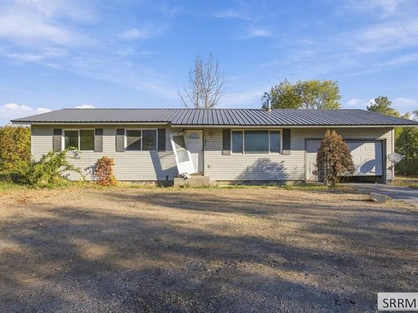 724 E 1540 N, SHELLEY, ID 83274
