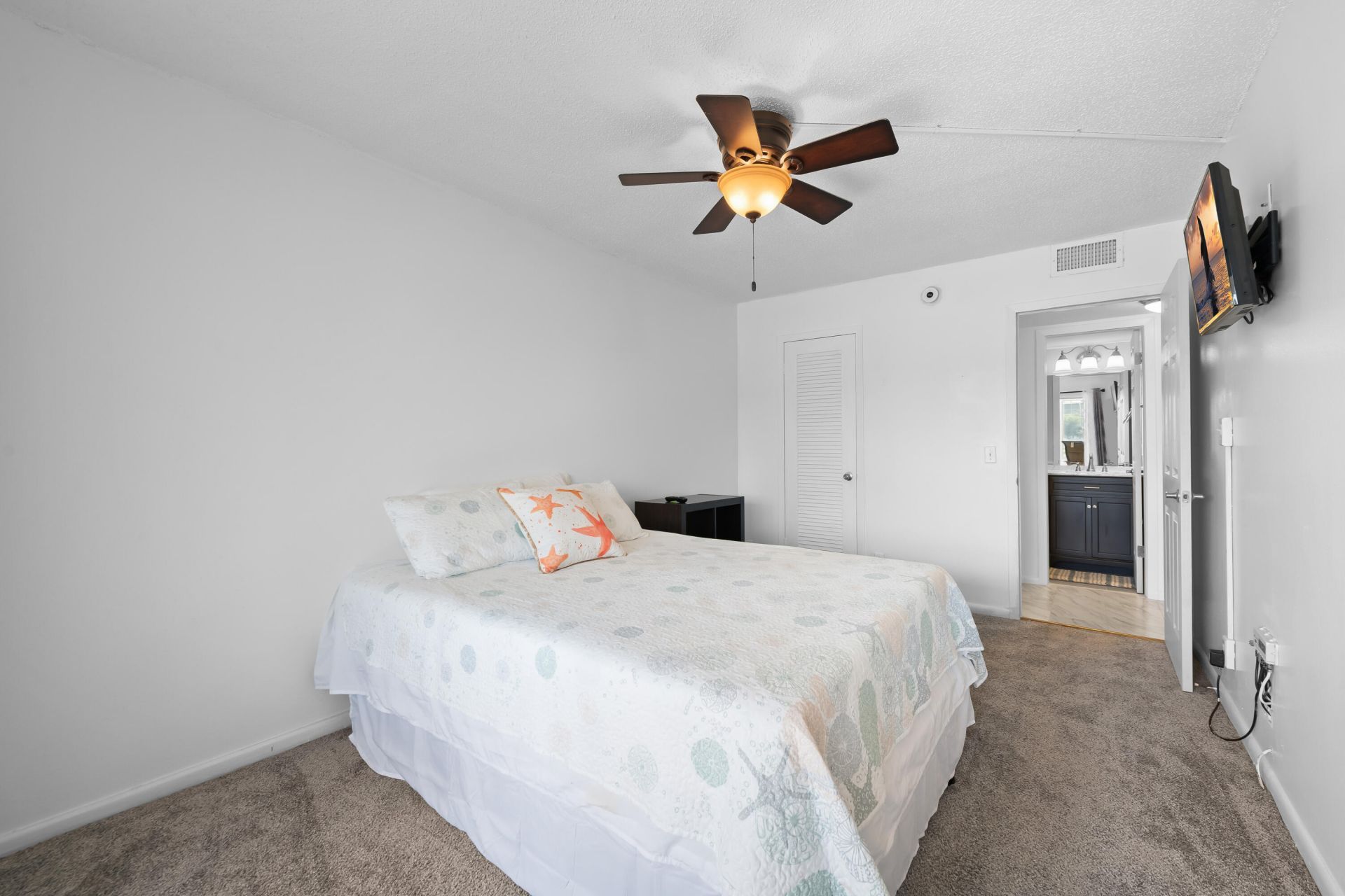 2025 Guildford B, Boca Raton, FL 33434 Photo