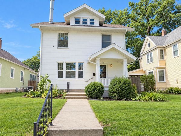 1616 29th Street , Rock Island, IL 61201