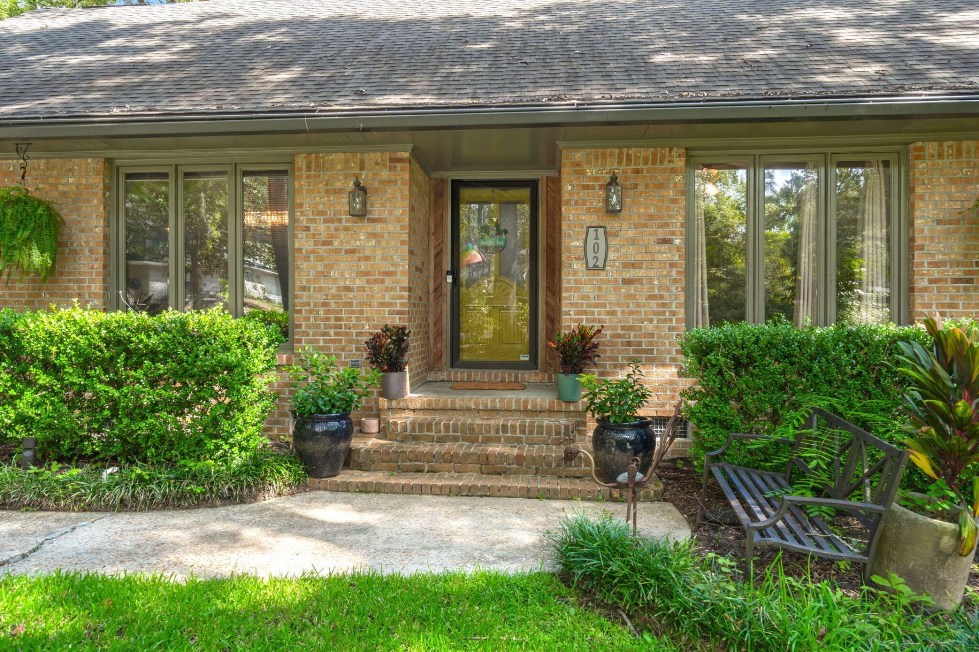102 Dawnshire Court Photo 11