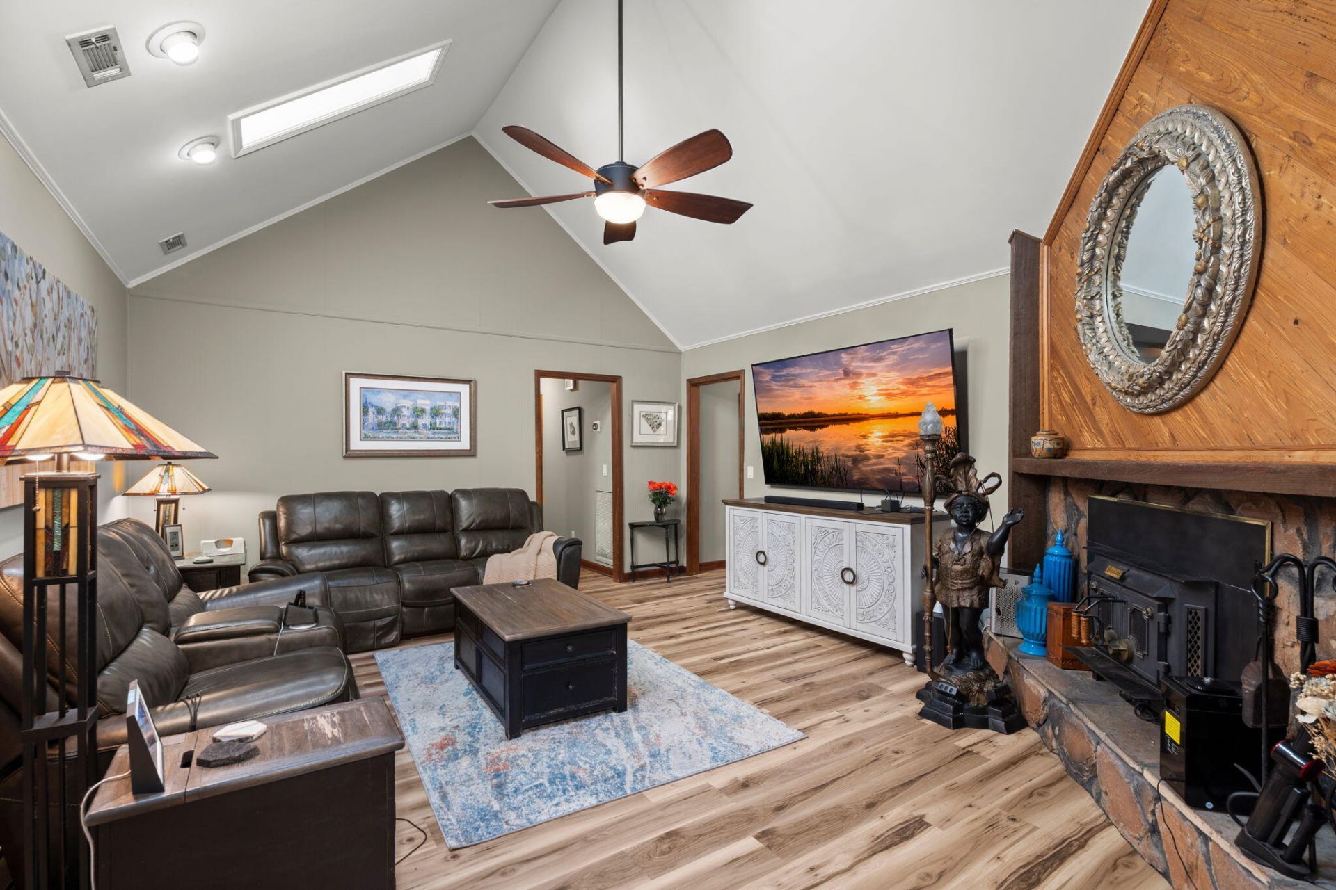 102 Dawnshire Court Photo 15