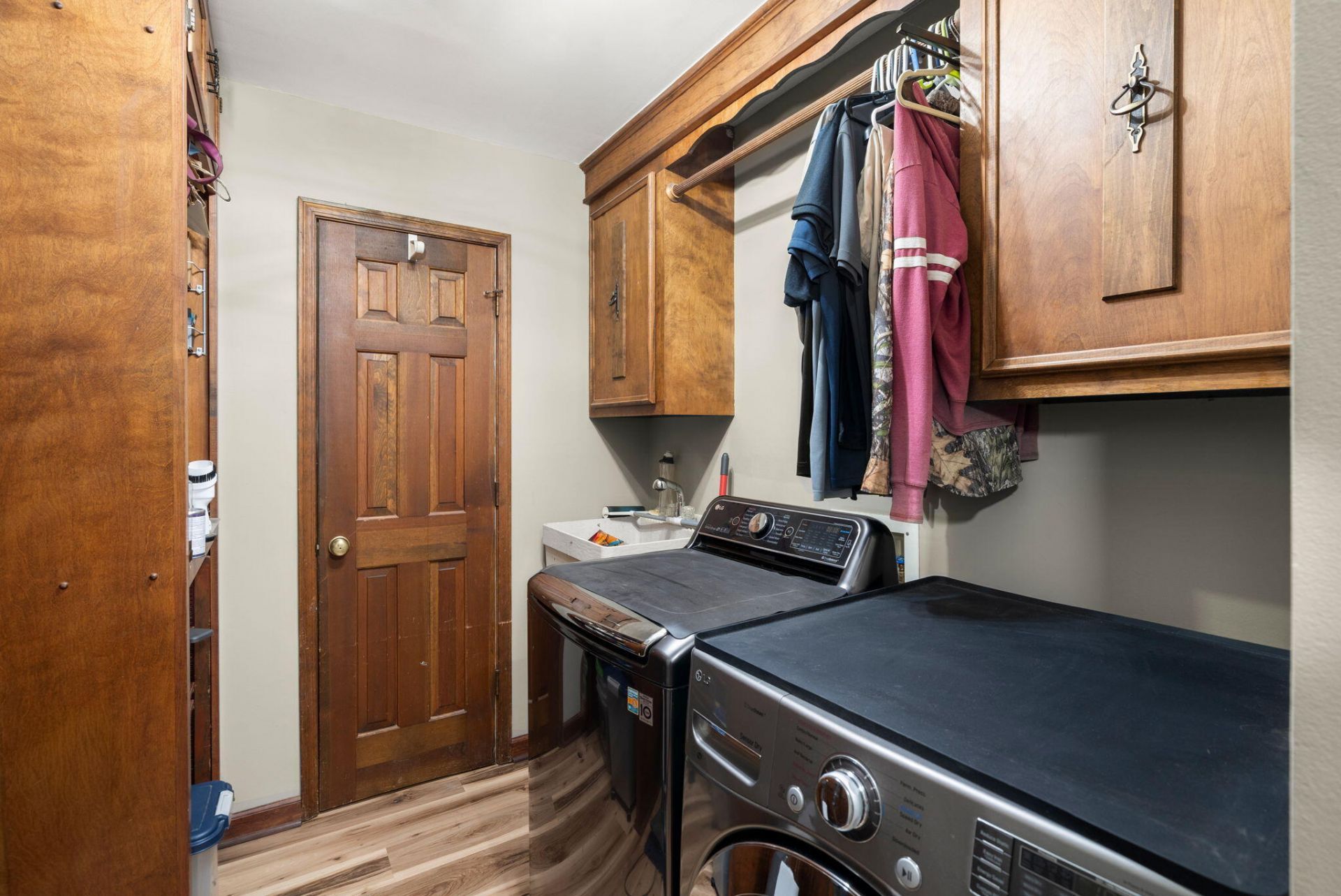 102 Dawnshire Court Photo 33
