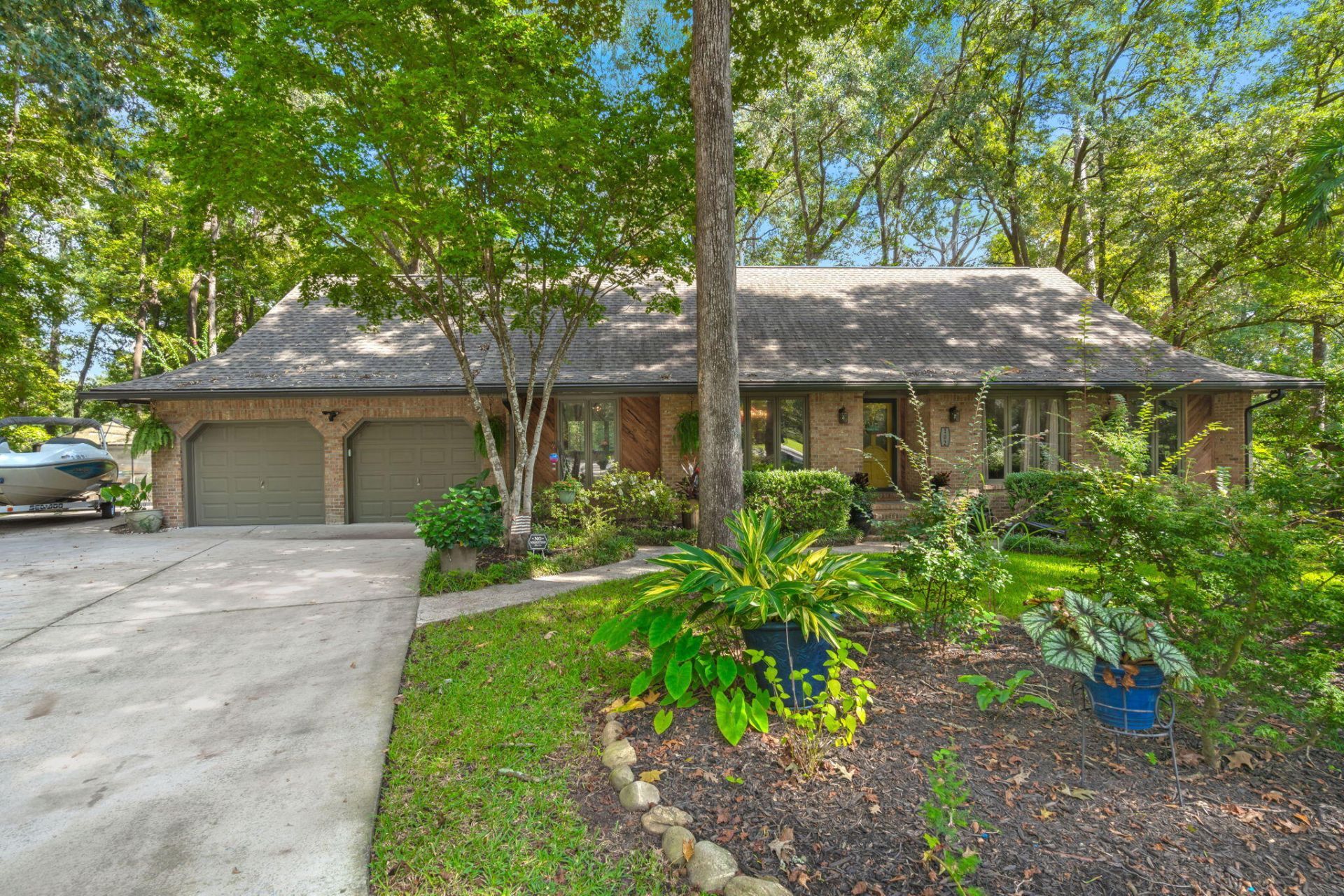 102 Dawnshire Court Photo 6