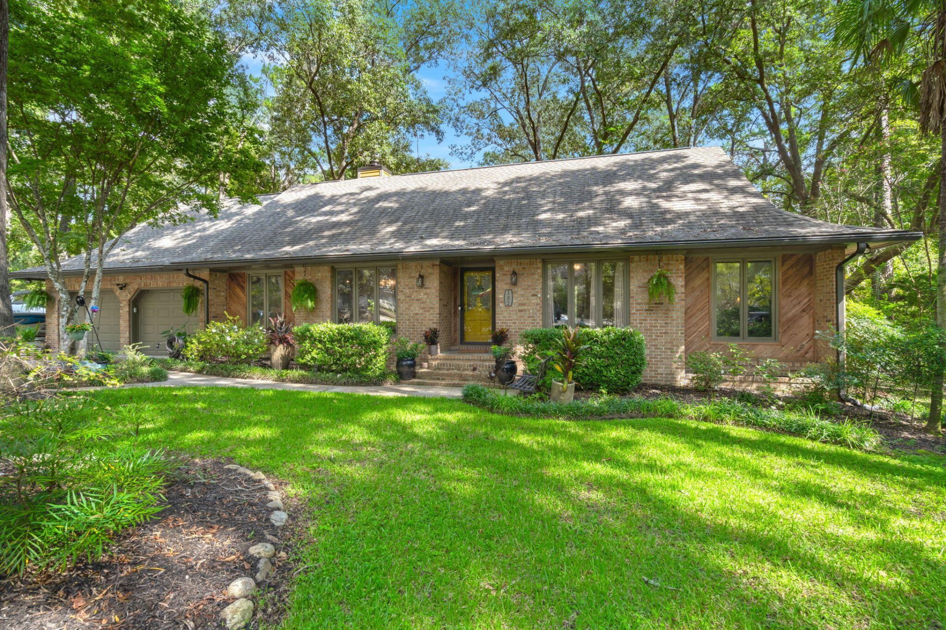 102 Dawnshire Court Photo 7