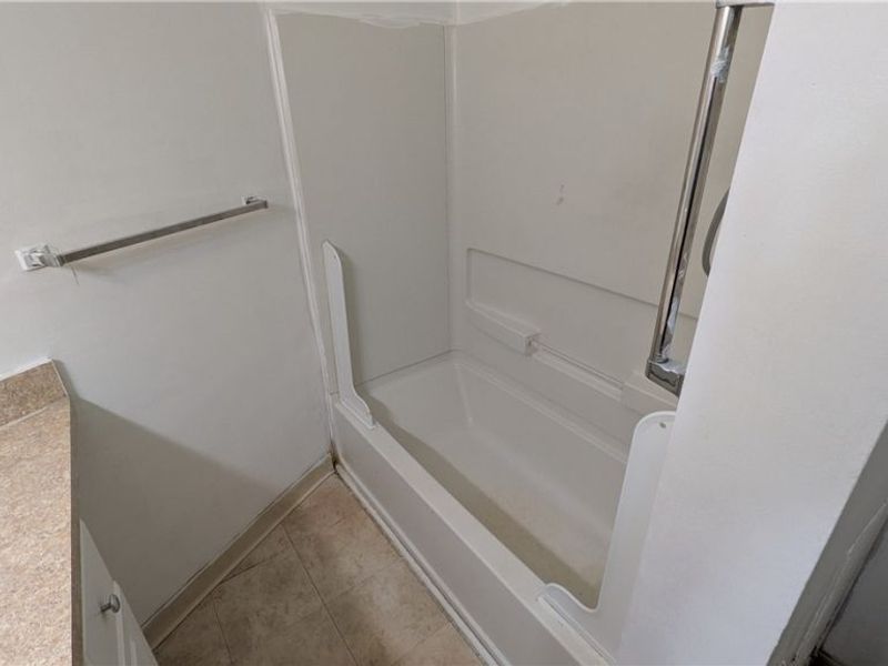 21860 River Oaks Drive, Unit G9, Rocky River, OH 44116 Photo 17