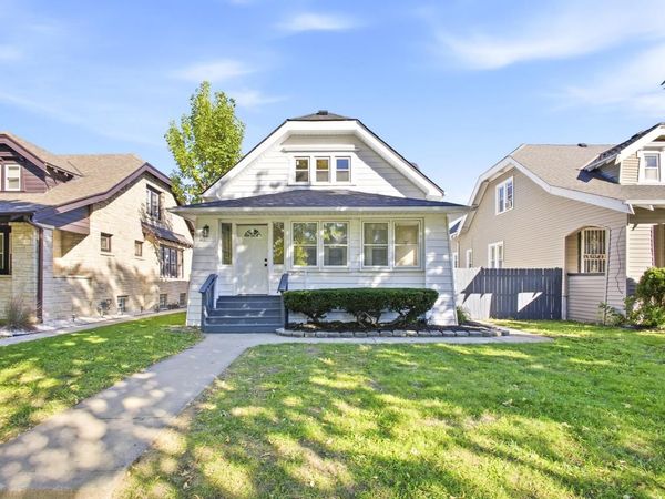 2836 N 39th STREET, Milwaukee, WI 53210