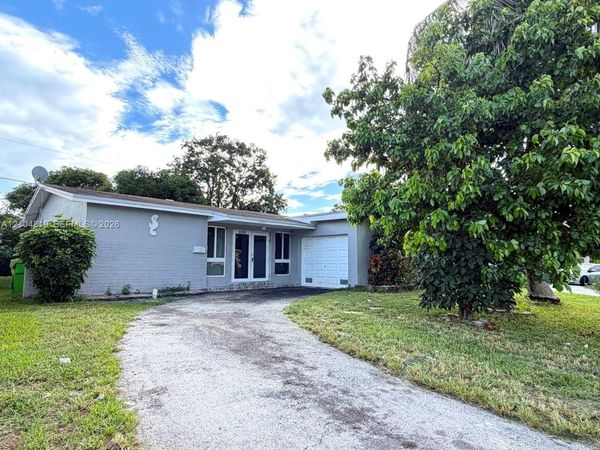 8590 NW 25th Ct , Sunrise, FL 33322