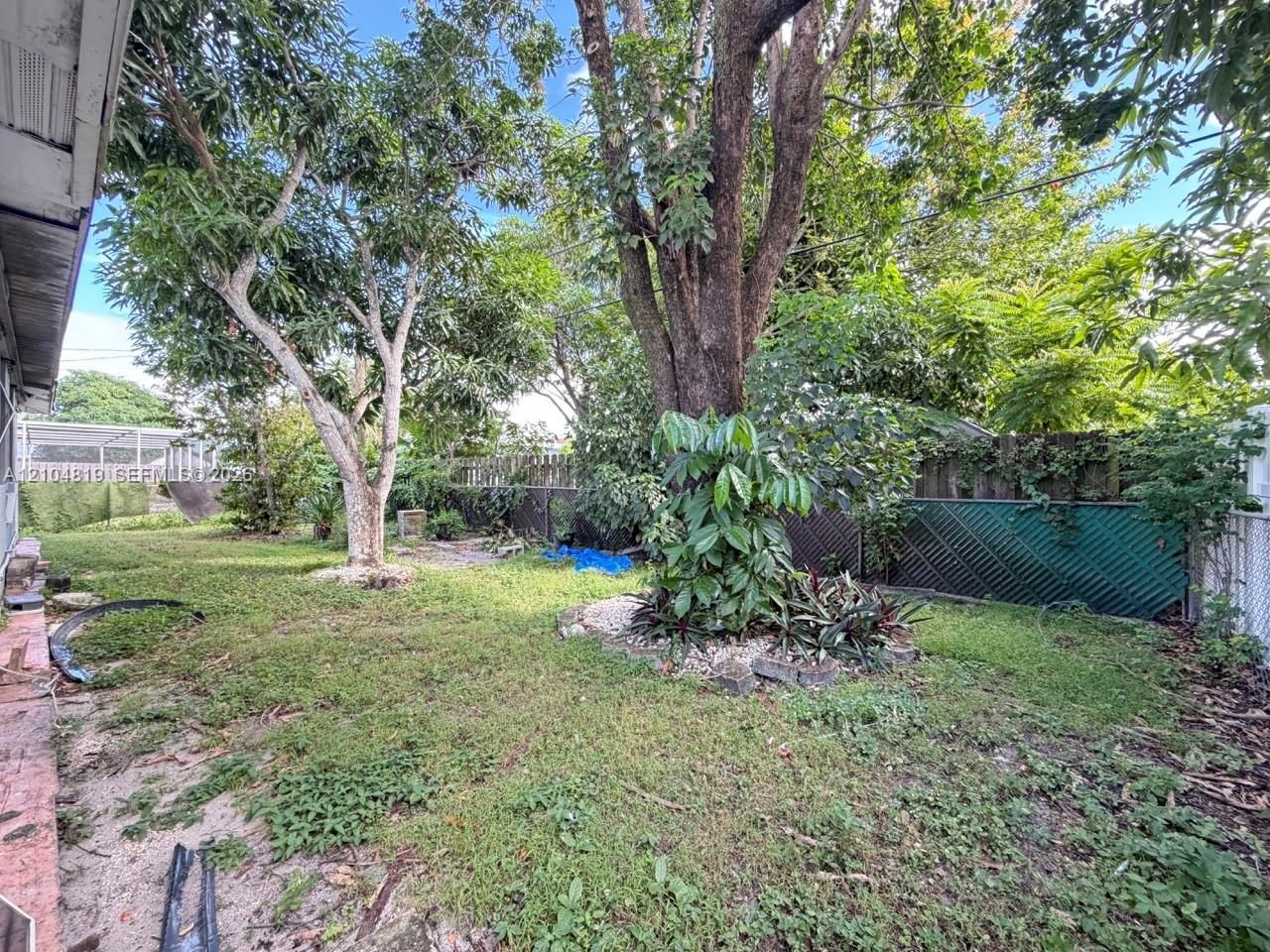 8590 NW 25th Ct, Sunrise, FL 33322 Photo