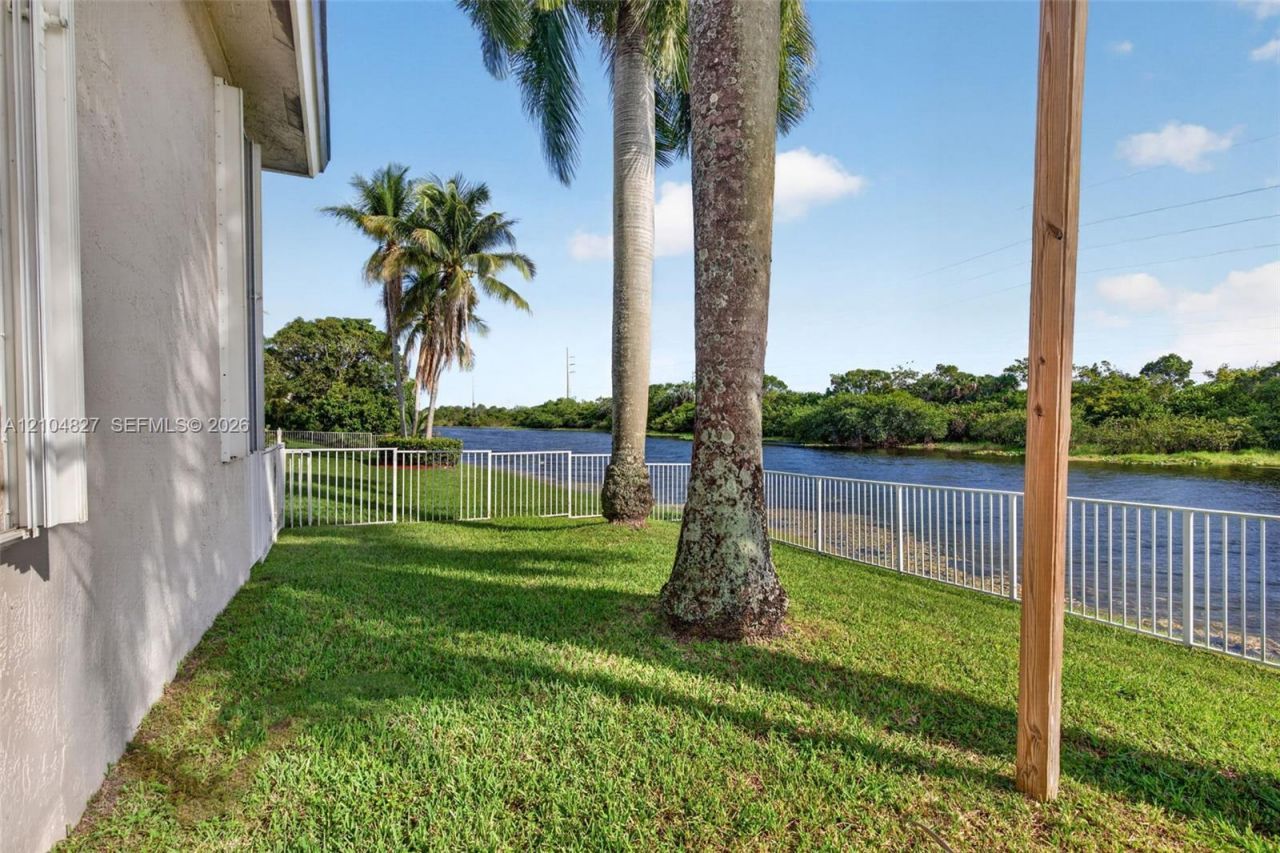 17558 SW 13th St, Pembroke Pines, FL 33029 Photo