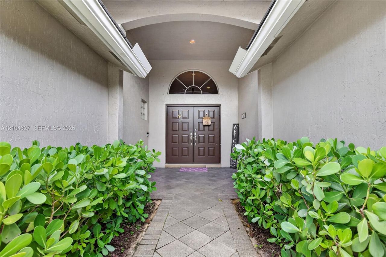 17558 SW 13th St, Pembroke Pines, FL 33029 Photo