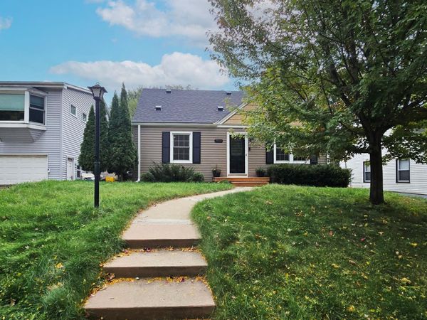 7613 W Lake Street, Saint Louis Park, MN 55426