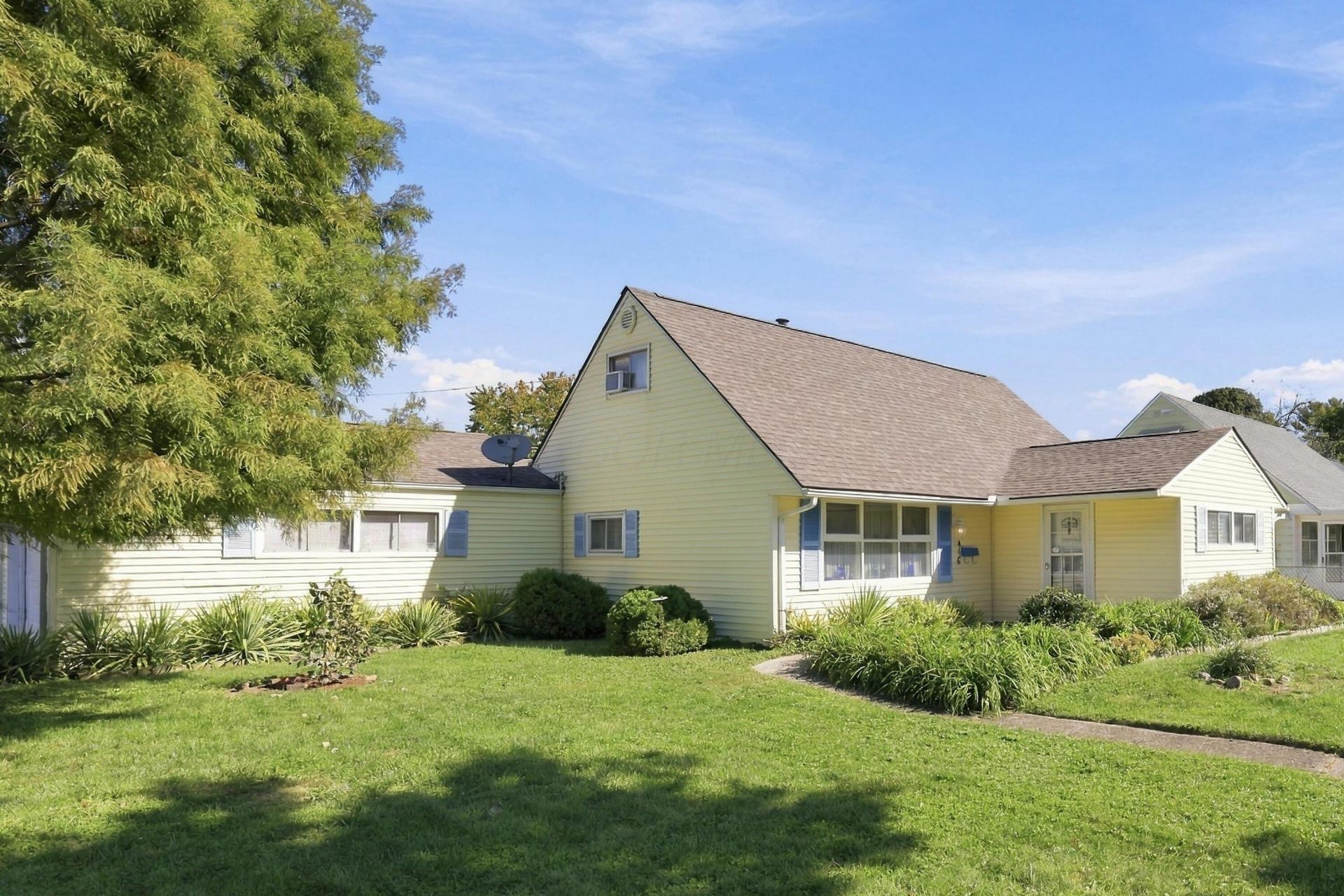 4126 Rickenbacker Avenue , Columbus, OH 43213 Main Photo