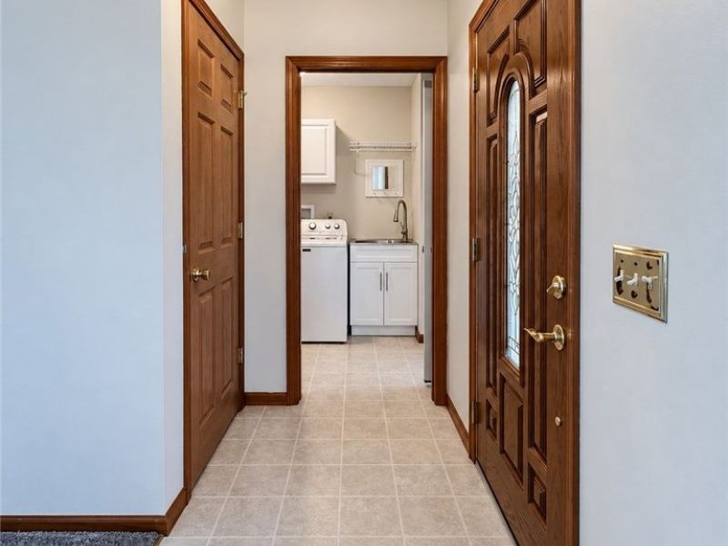 5865 W Breezeway Drive, North Ridgeville, OH 44039 Photo 17