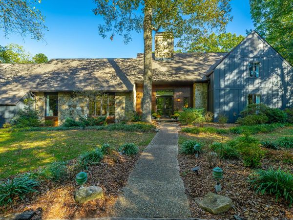 4206 Ivory Avenue, Signal Mountain, TN 37377
