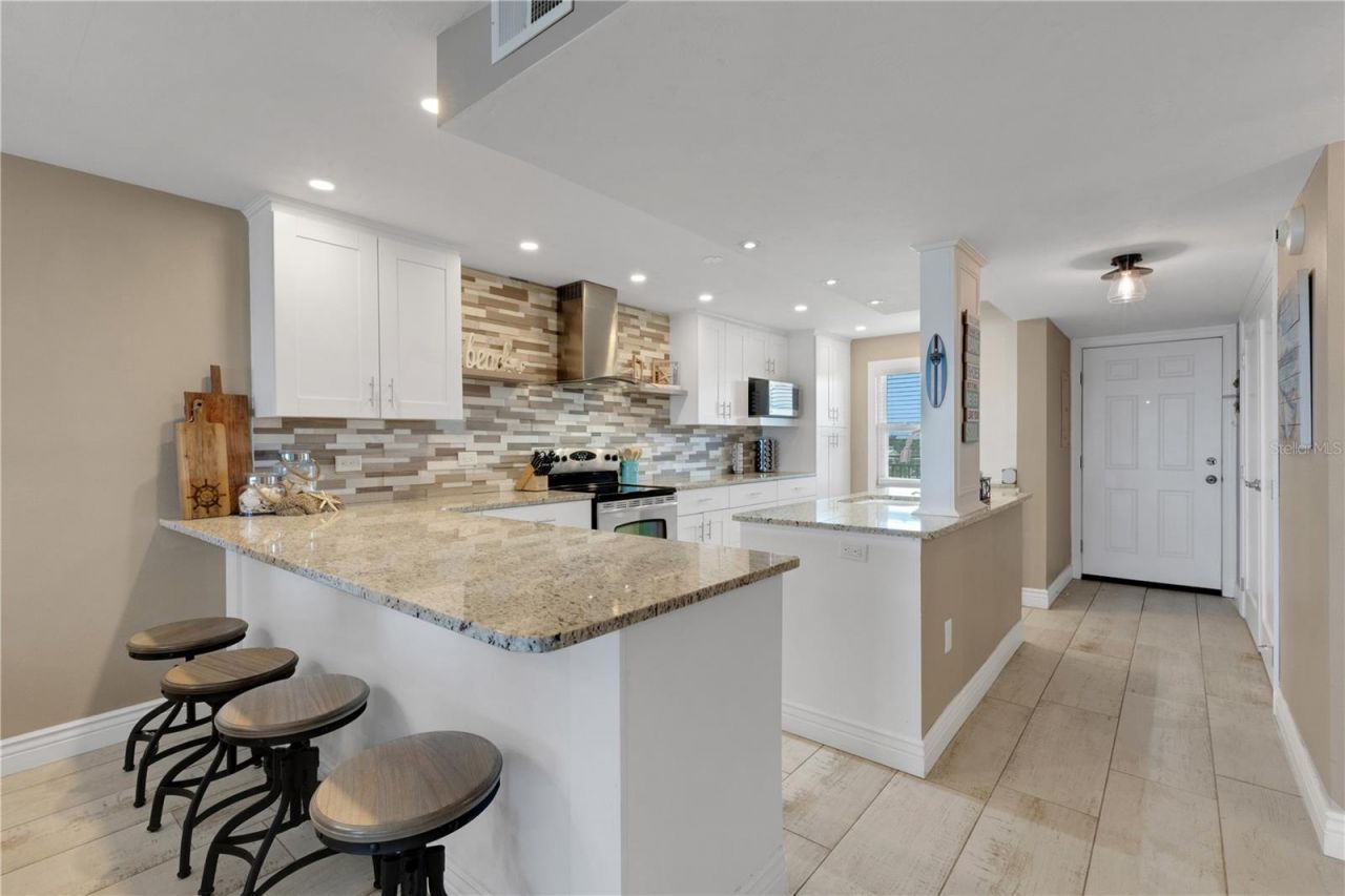 420 Beach Road, Unit 507, Sarasota, FL 34242 Photo