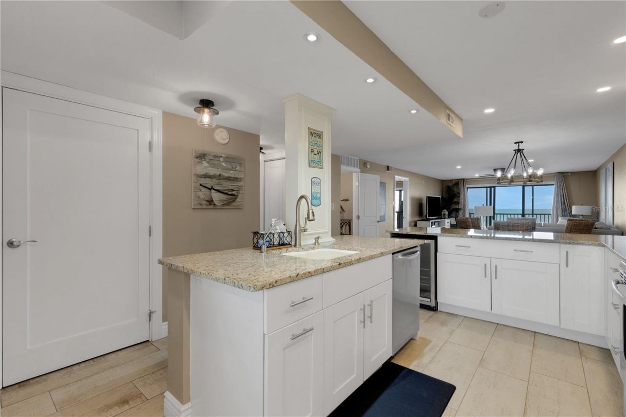 420 Beach Road, Unit 507, Sarasota, FL 34242 Photo