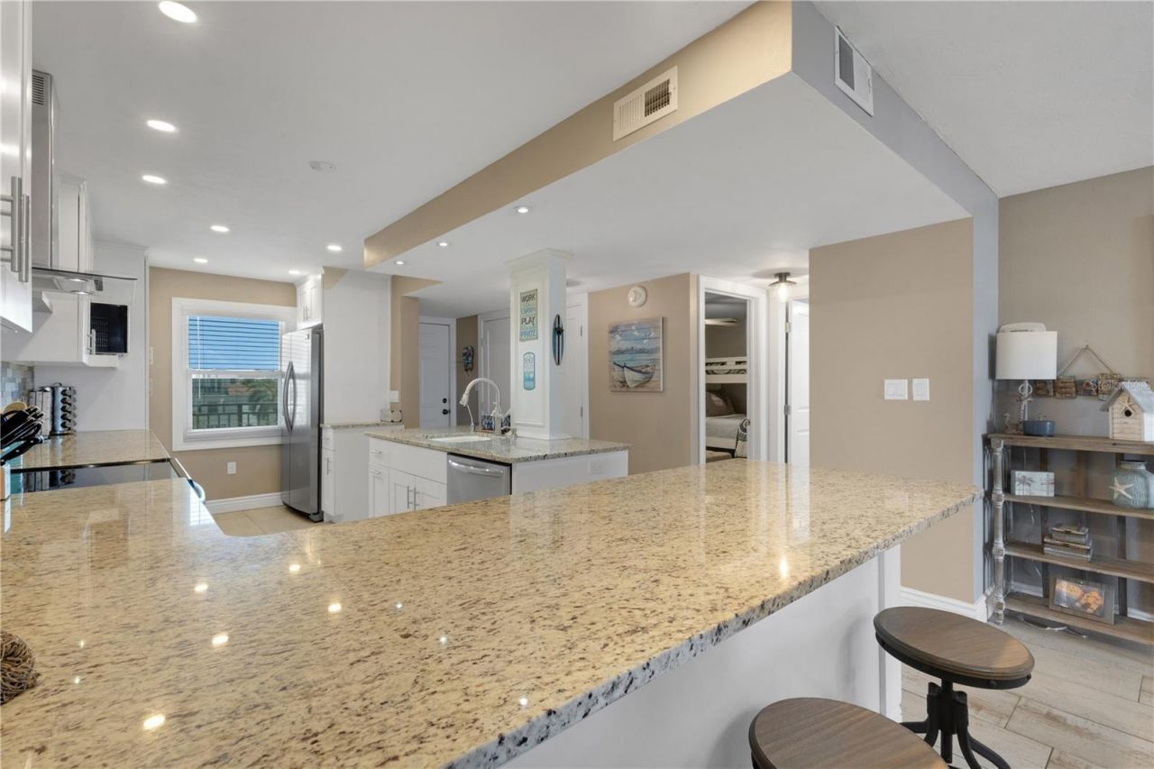 420 Beach Road, Unit 507, Sarasota, FL 34242 Photo
