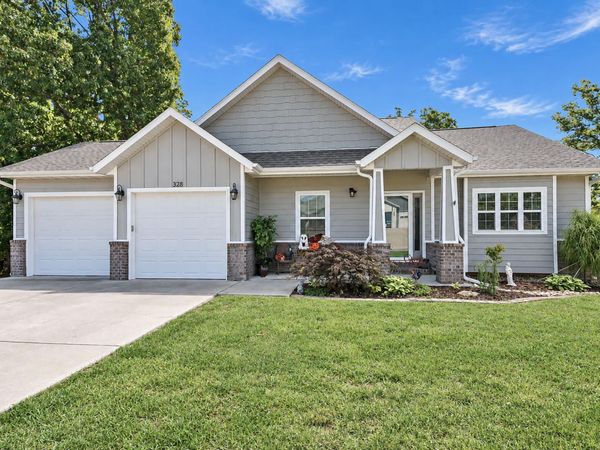 328 Three Pines Circle, Reeds Spring, MO 65737