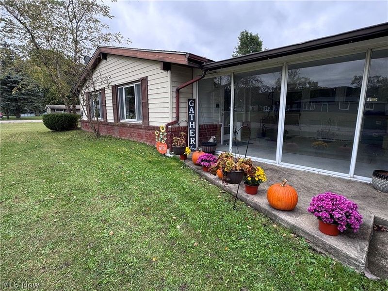 9495 Seymour Drive, Streetsboro, OH 44241 Photo 2