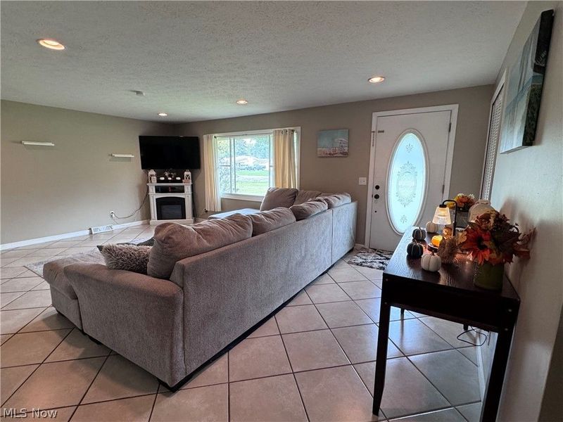 9495 Seymour Drive, Streetsboro, OH 44241 Photo 4
