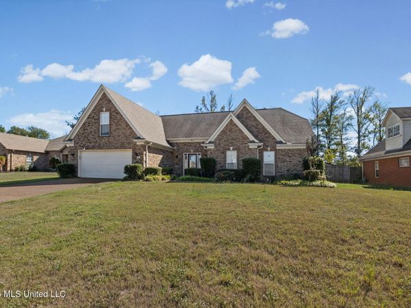 2461 Torrington Way, Southaven, MS 38672