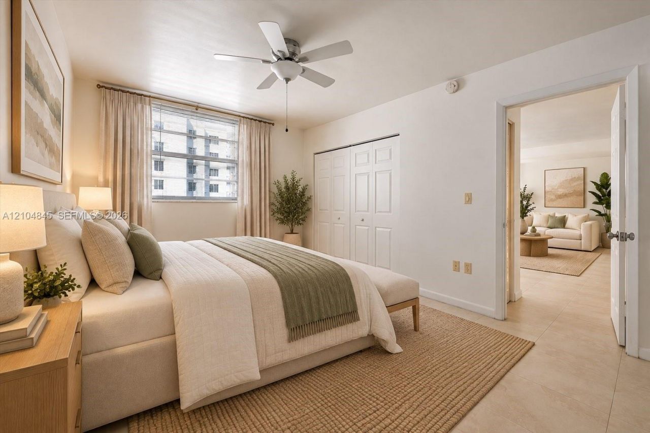 5055 NW 7th St, Unit 908, Miami, FL 33126 Photo