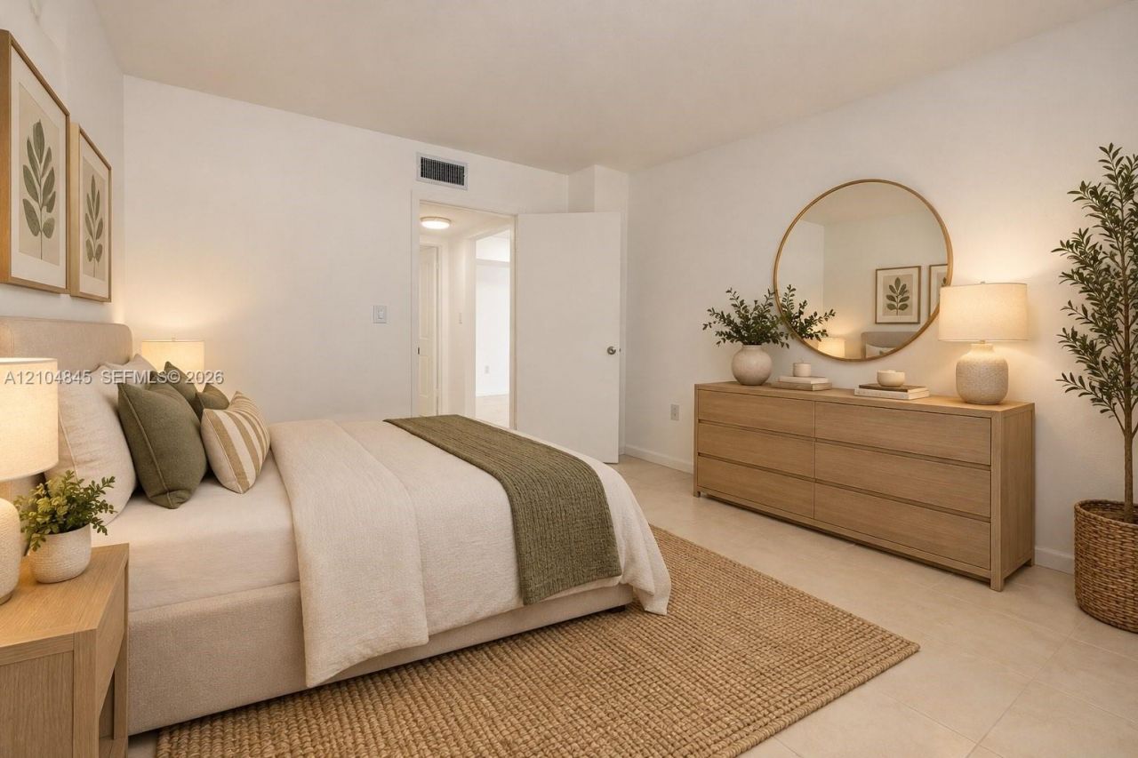 5055 NW 7th St, Unit 908, Miami, FL 33126 Photo