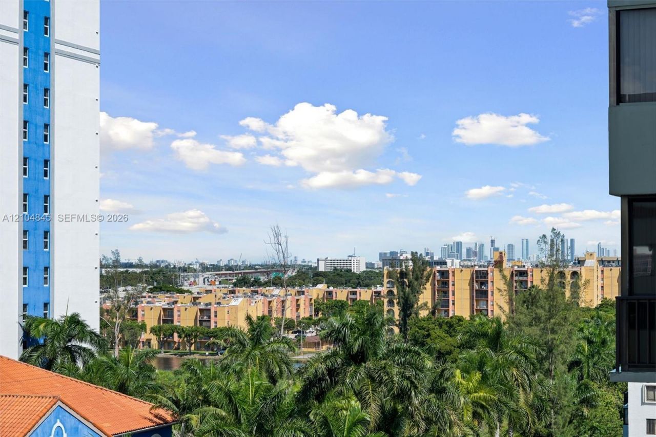 5055 NW 7th St, Unit 908, Miami, FL 33126 Photo
