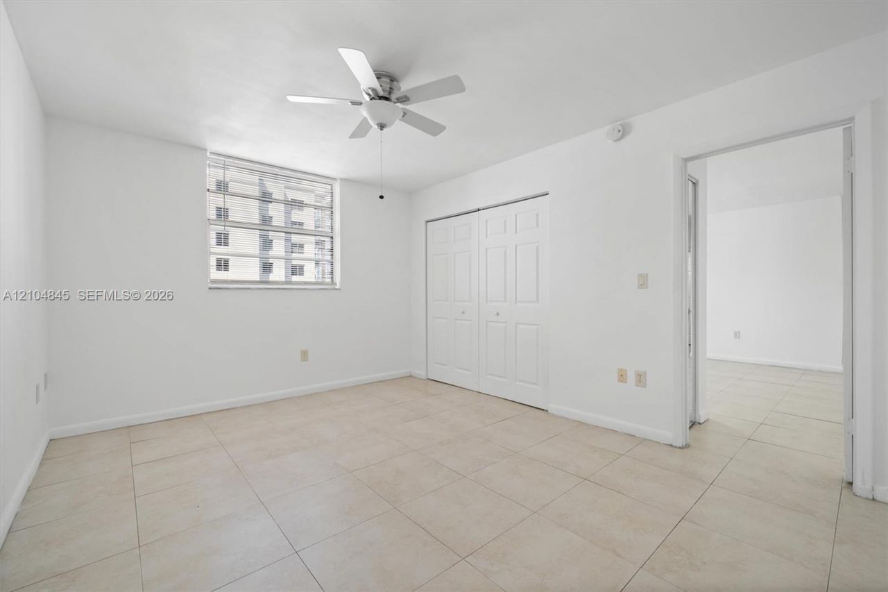 5055 NW 7th St, Unit 908, Miami, FL 33126 Photo