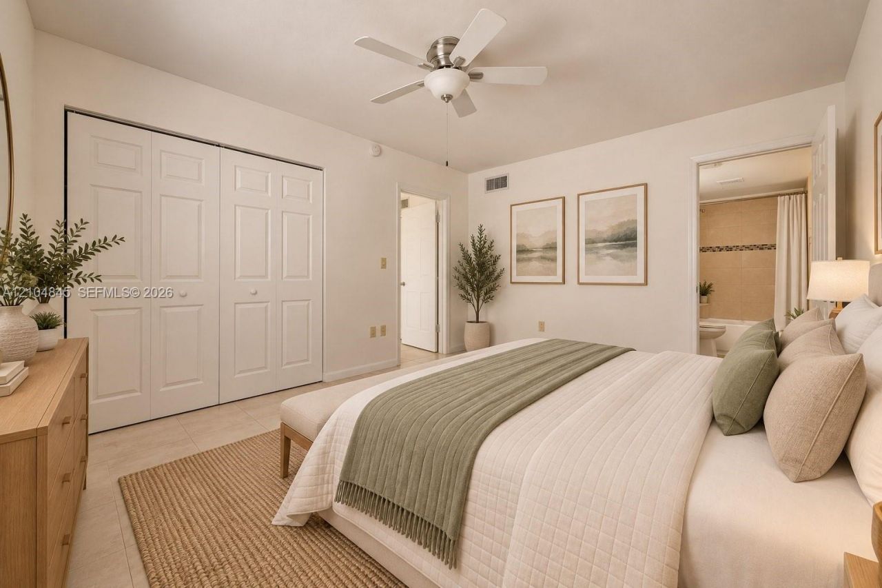 5055 NW 7th St, Unit 908, Miami, FL 33126 Photo