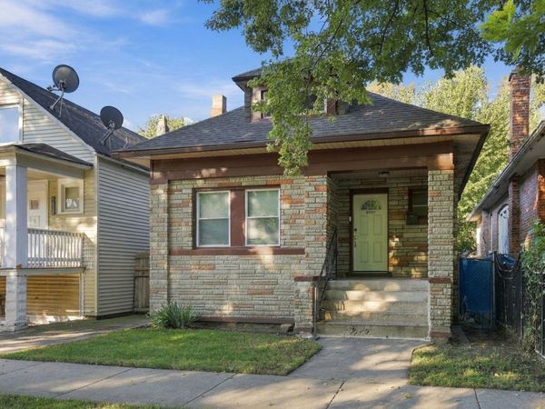 8020 S Muskegon Avenue , Chicago, IL 60617