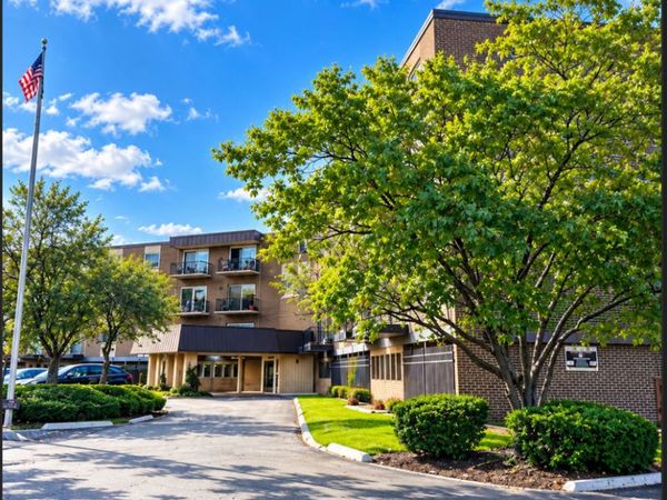 9820 S PULASKI Road , Unit 210, Oak Lawn, IL 60453