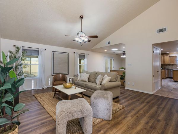 432 Stallion Road SE, Rio Rancho, NM 87124