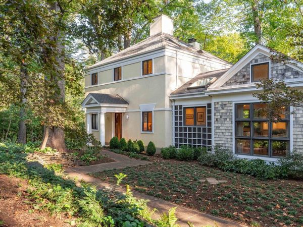 1665 BRANDYWINE DR, Charlottesville, VA 22901