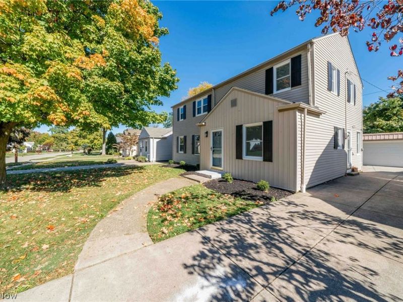 1177 Worton Boulevard, Mayfield Heights, OH 44124 Photo 3