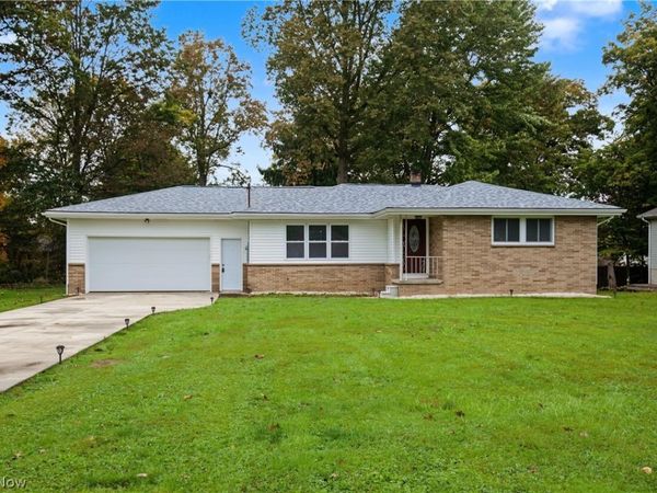 5267 Craig Avenue NW, Champion, OH 44483