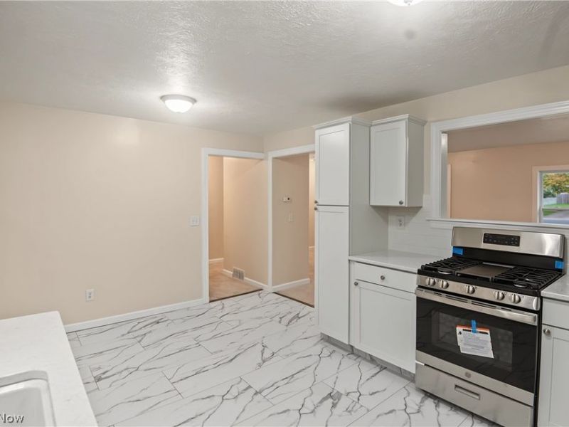 5267 Craig Avenue NW, Champion, OH 44483 Photo 11